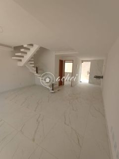 Casa à venda em condomínio fechado