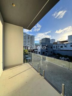 Casas Triplex à venda em Condomínio no bairro de Buraquinho