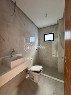 Casas Triplex à venda em Condomínio no bairro de Buraquinho