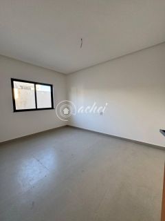 Casas Triplex à venda em Condomínio no bairro de Buraquinho