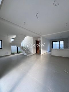 Casas Triplex à venda em Condomínio no bairro de Buraquinho