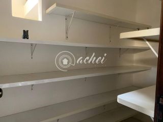 Casa Nascente com 4 Quartos e Área de Lazer Completa Próxima à Praia