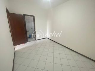 Casa Nascente com 4 Quartos e Área de Lazer Completa Próxima à Praia