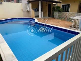 Casa Nascente com 4 Quartos e Área de Lazer Completa Próxima à Praia