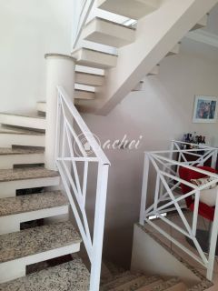 Casa Mobiliada para Locação – 4/4 sendo  3 Suítes