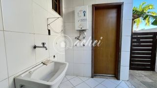 Casa 3 suítes dentro de condomínio em Vilas do Atlântico