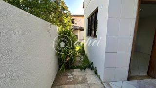 Casa 3 suítes dentro de condomínio em Vilas do Atlântico