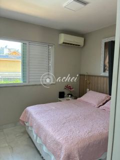 Casa localizada no Condomínio Vog Ville