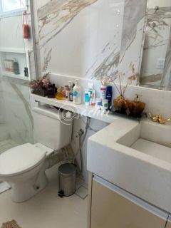 Casa localizada no Condomínio Vog Ville