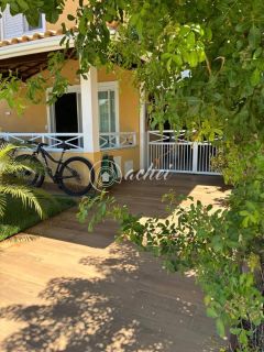 Casa localizada no Condomínio Vog Ville