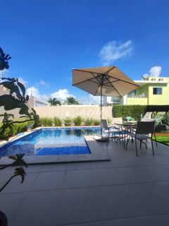 Casa de Alto Padrão à Venda no Miragem