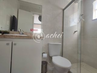 Casa de Alto Padrão à Venda no Miragem