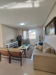 Casa de Alto Padrão à Venda no Miragem