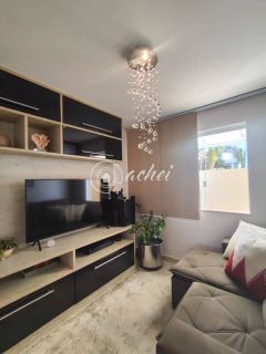 Casa de Alto Padrão à Venda no Miragem