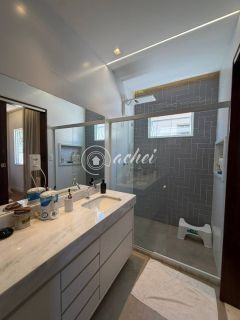 Casa em condomínio fechado com 5 quartos, piscina privativa e terreno de 400m² em Buraquinho, Lauro de Freitas