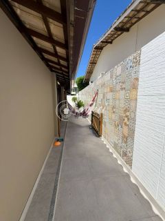 Casa em condomínio fechado com 5 quartos, piscina privativa e terreno de 400m² em Buraquinho, Lauro de Freitas