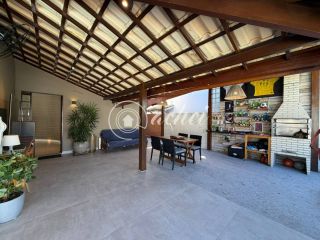 Casa em condomínio fechado com 5 quartos, piscina privativa e terreno de 400m² em Buraquinho, Lauro de Freitas