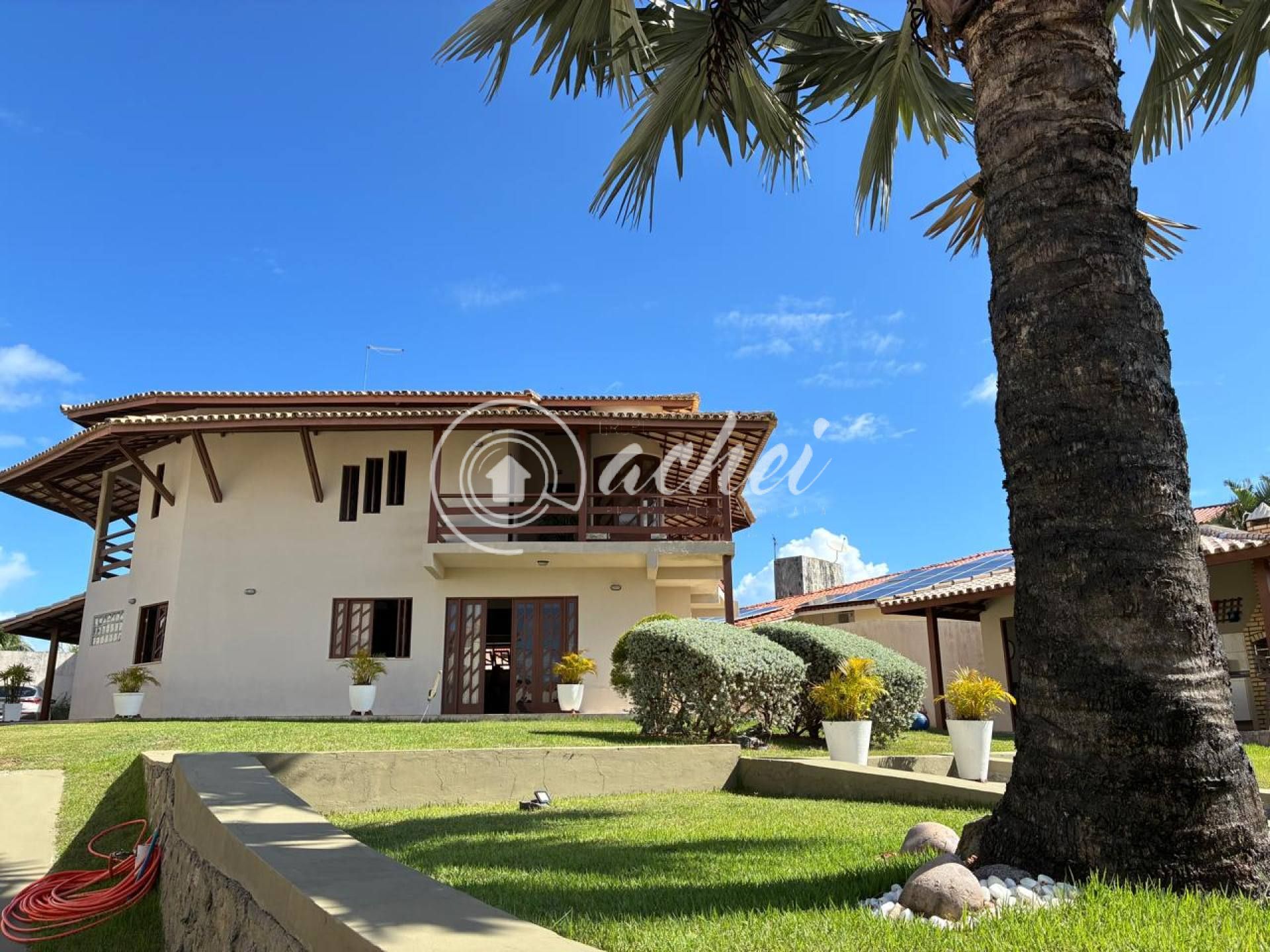 Casa à venda com quarto térreo