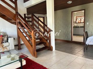 Casa à venda com quarto térreo