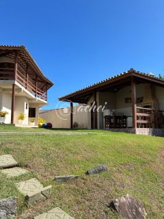 Casa à venda com quarto térreo