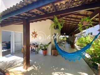 Casa à venda em condomínio clube – Priscila Dutra