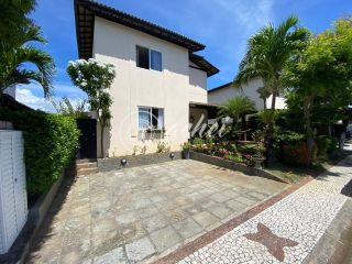 Casa à venda em condomínio clube – Priscila Dutra