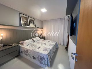 Casa moderna 4/4, finamente decorada, energia solar, Condomínio com infraestrutura completa.