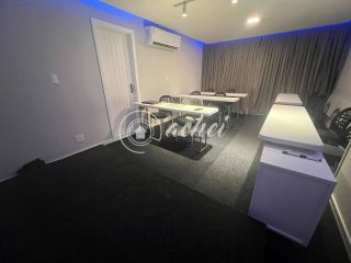 Casa de Condomínio  4/4 e  2 suítes  Busca Vida (Abrantes)