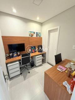 Casa de Condomínio  4/4 e  2 suítes  Busca Vida (Abrantes)