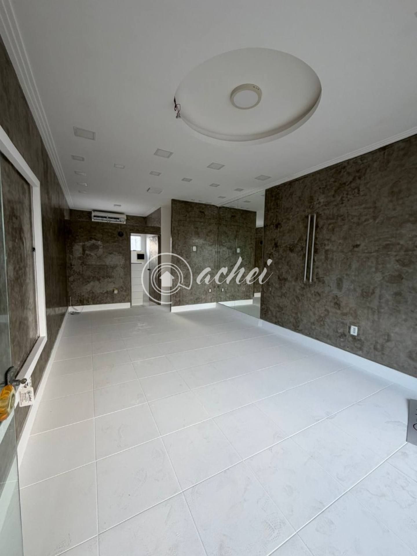 Sala comercial nascente para locação no Shopping Canoas