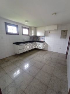 Exclusividade em Alameda Fechada: Casa com 3 Suítes e Lazer Privativo em Vilas do Atlântico