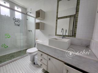 Casa Térrea em Vilas do Atlântico: 3 Suítes, Piscina e Área gourmet