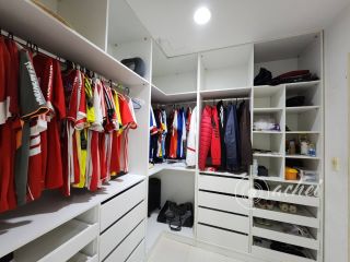 Casa Térrea em Vilas do Atlântico: 3 Suítes, Piscina e Área gourmet