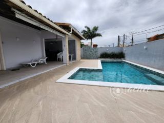 Casa Térrea em Vilas do Atlântico: 3 Suítes, Piscina e Área gourmet