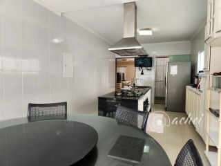 Casa Térrea em Vilas do Atlântico: 3 Suítes, Piscina e Área gourmet