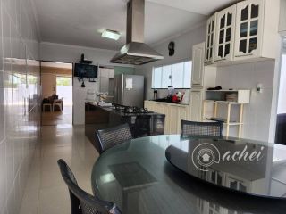 Casa Térrea em Vilas do Atlântico: 3 Suítes, Piscina e Área gourmet