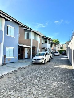 Casa 4/4 em Condomínio Fechado à Venda em Buraquinho