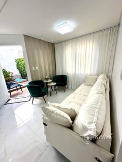 Casa 4/4 em Condomínio Fechado à Venda em Buraquinho