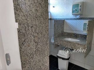 Aluguel | Loja de Rua 36m² em Vilas Do Atlântico – Alta Visibilidade