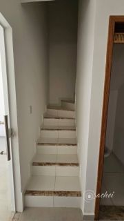 Casa Duplex à Venda – 4 Quartos | Suíte no Térreo | Nascente