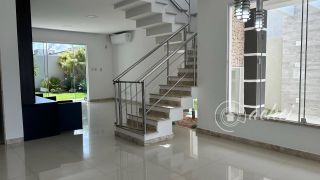 Residência de Alto Padrão com 3 Suítes, Piscina e Área Gourmet