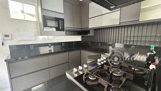 Residência de Alto Padrão com 3 Suítes, Piscina e Área Gourmet