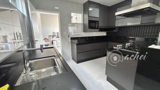 Residência de Alto Padrão com 3 Suítes, Piscina e Área Gourmet