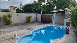 Casa Térrea com Piscina à Venda no Miragem