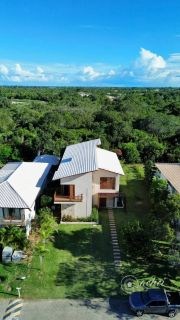 ALTO PADRÃO NA PRAIA DO FORTE – CASA 5 SUÍTES