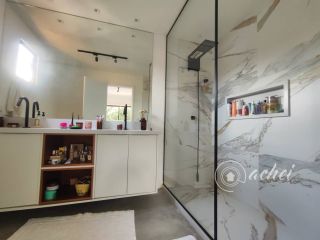 CASA DUPLEX COM 4 SUÍTES, ENERGIA SOLAR E ÁREA GOURMET