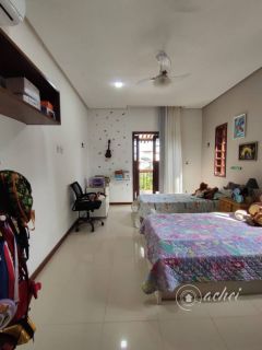 Casa Duplex em Buraquinho 3 suítes, póxima à Praia