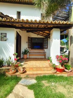 Casa Duplex em Buraquinho 3 suítes, póxima à Praia