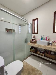 Casa Duplex em Buraquinho 3 suítes, póxima à Praia