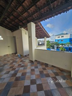 Casa Solta com 4 quartos mais 1 dependência completa no Miragem, Quintal Amplo e Sistema Solar